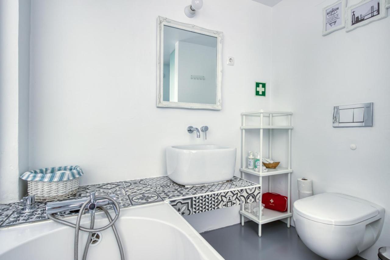 Apartamento 1 Quarto, Com Patio, Em Frente Praia Paço de Arcos Dış mekan fotoğraf