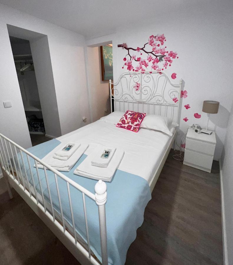 Apartamento 1 Quarto, Com Patio, Em Frente Praia Paço de Arcos Dış mekan fotoğraf
