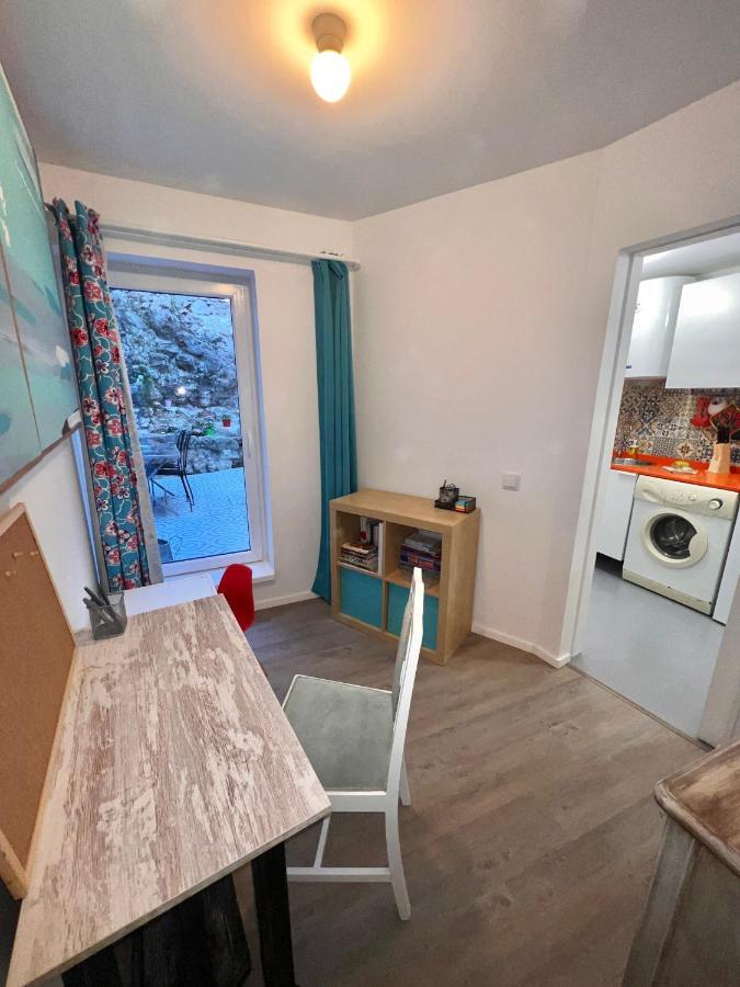 Apartamento 1 Quarto, Com Patio, Em Frente Praia Paço de Arcos Dış mekan fotoğraf